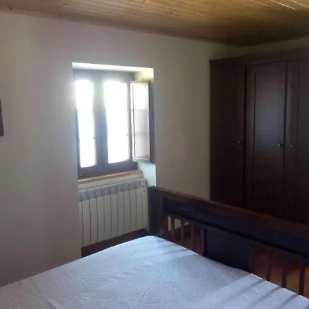 Casa Crisanta בית נופש Lomba